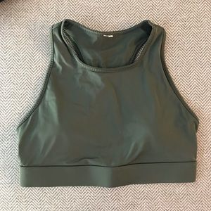Fabletics sports bra with phone pocket (medium)
